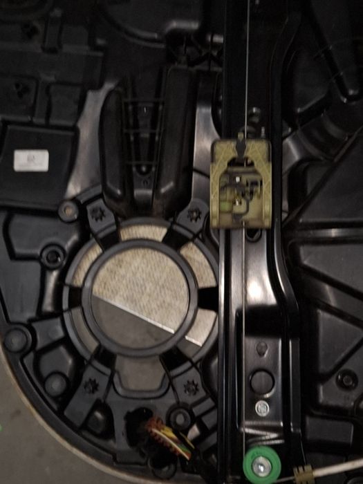 Środek drzwi prawe tylne