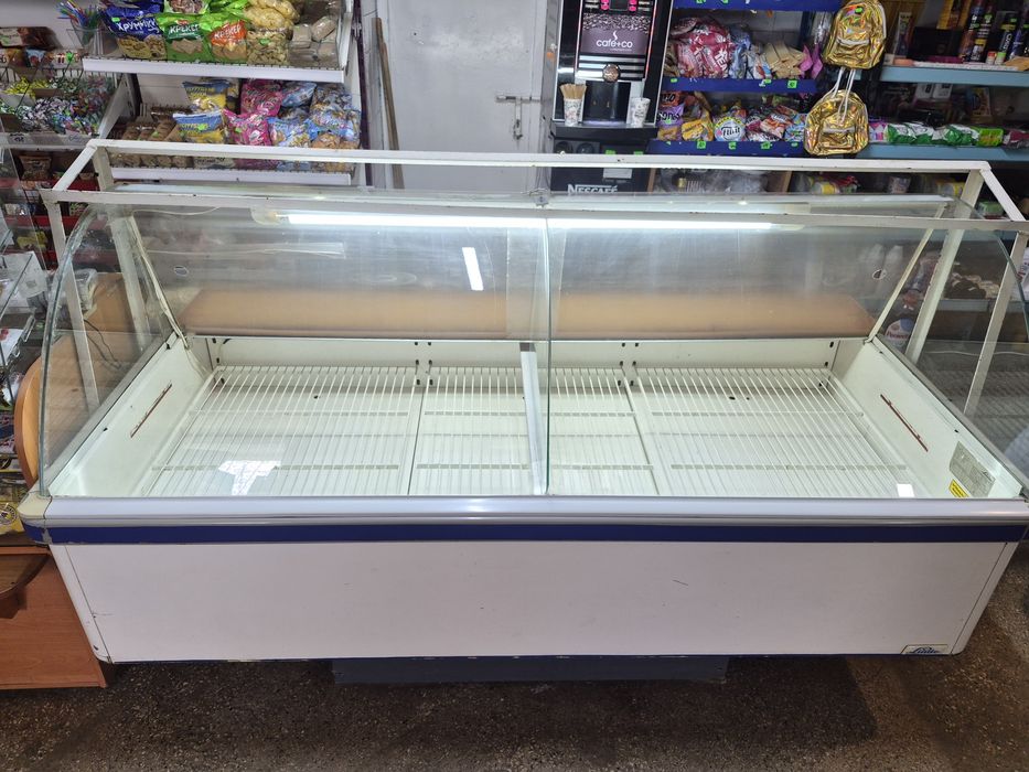 Продам холодильну вітрину