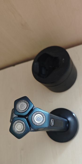 Бритва Philips Series 7000 (S7000) + Станция очистки, чехол и картриджи