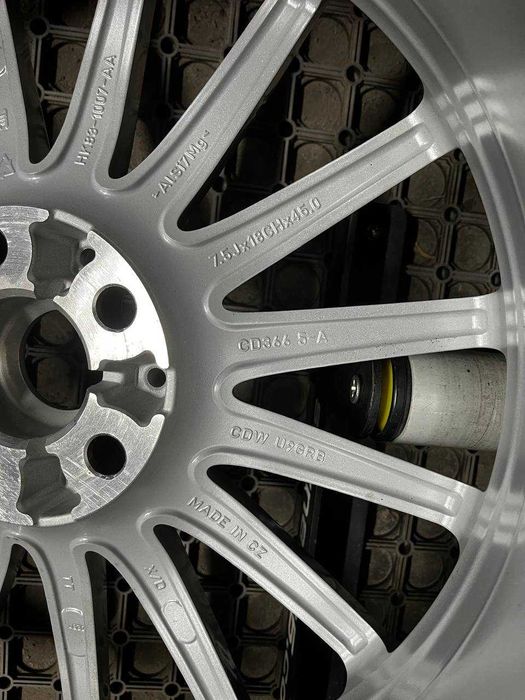 ДИСКИ оригінал нові R18 5X108 JAGUAR I-Pace, F-Pace, XE HK83-1007AA