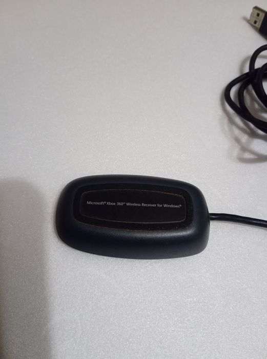 Microsoft . Xbox 360 Wireless Receiver for Windows. Original