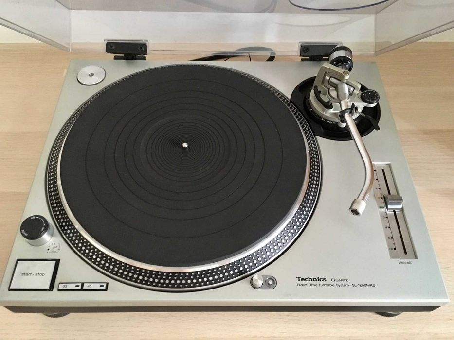 Technics SL-1200 MK2 - gira-discos