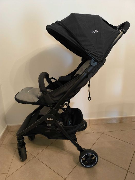 Carrinho bebé Joie pact travel system em óptimo estado, com pouco uso