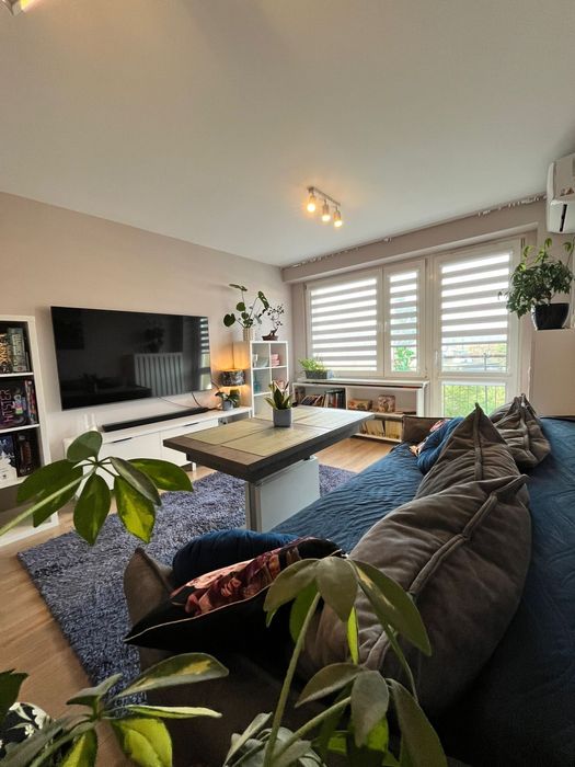 Mieszkanie 49 metrów, umeblowane z balkonem