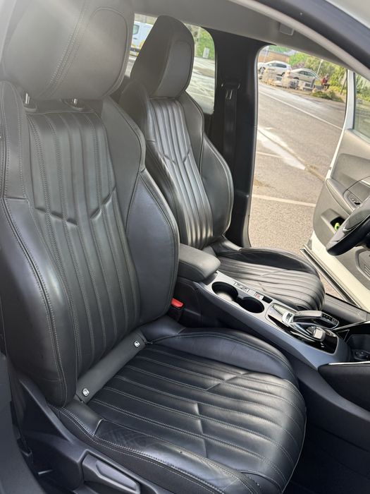 Peugeot 2008 full extras 2020