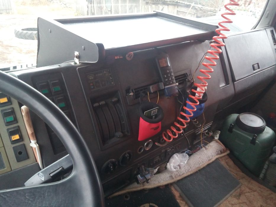 Ман самосвал з прицепом самосвалом