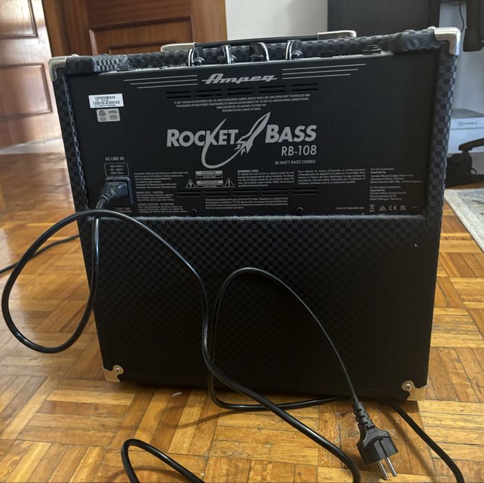 Ampeg Rocket Bass RB - 108