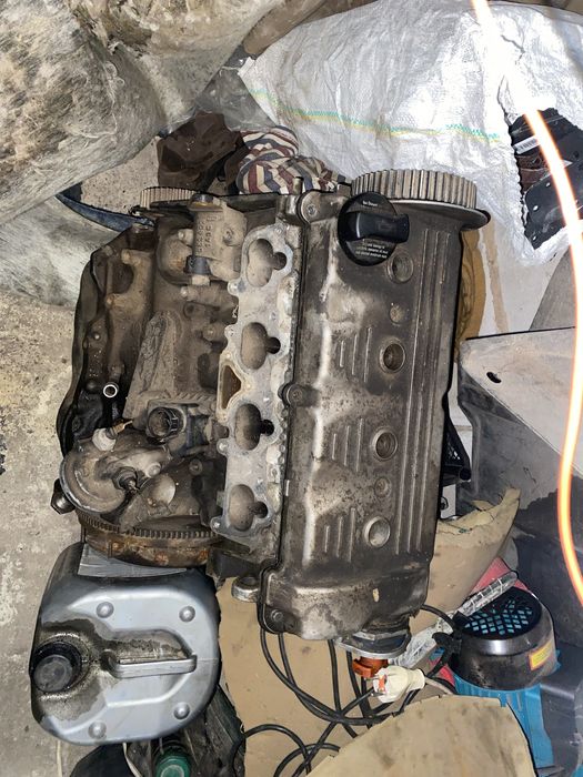 Продам головку блоку циліндрів ауді фольцваген 2.0 асе 16v