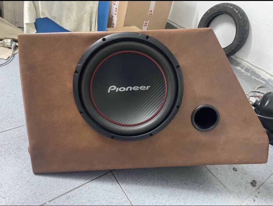 Subwoofer Pionner 1300w com ou sem caixa