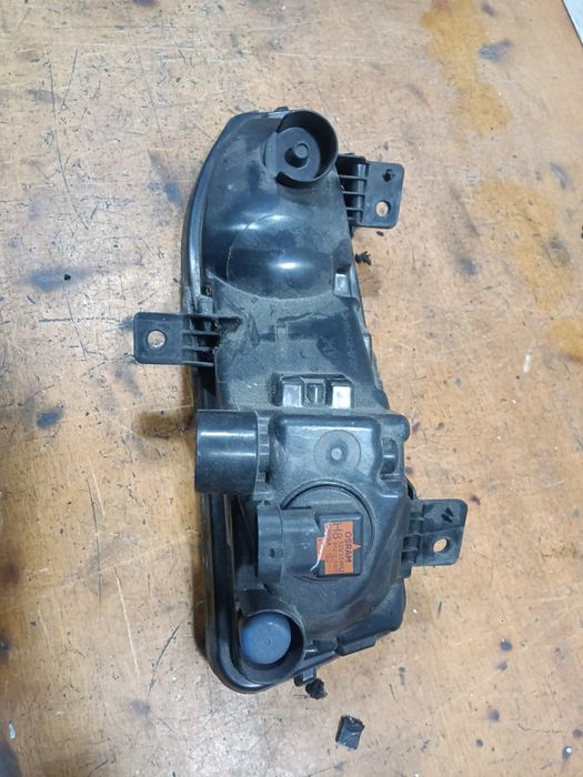 Farol nevoeiro Nissan qashqai e LEAF 2018