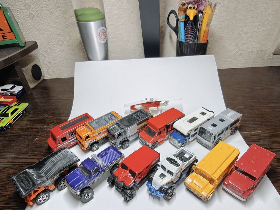 Машинки модели hot wheels matchbox