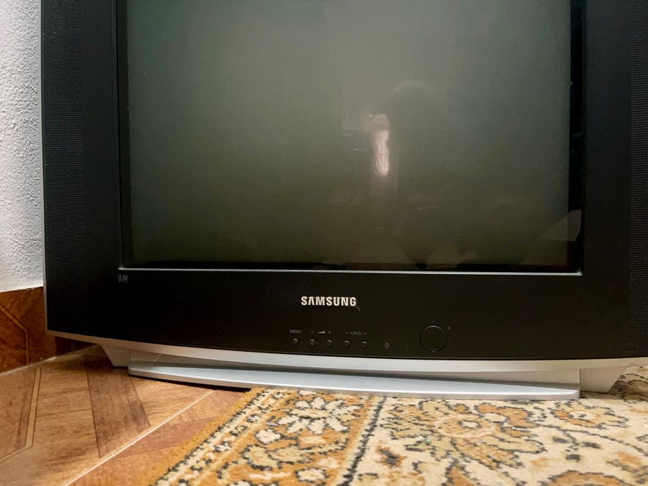 TV Samsung usada a funcionar