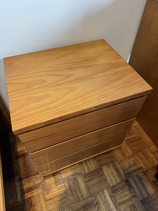 Mesa de cabeceira