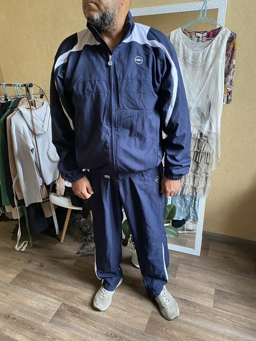 Нейлоновый мужской костюм Umbro хл..ххл.