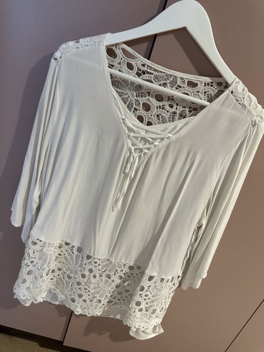 Biała ażurowa tunika