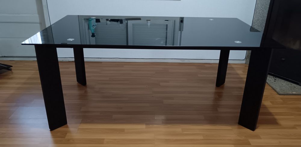 Mesa de sala - vidro temperado preto e madeira