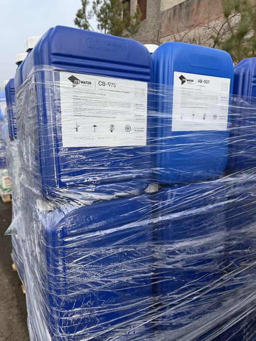 Каністра пластикова 20л