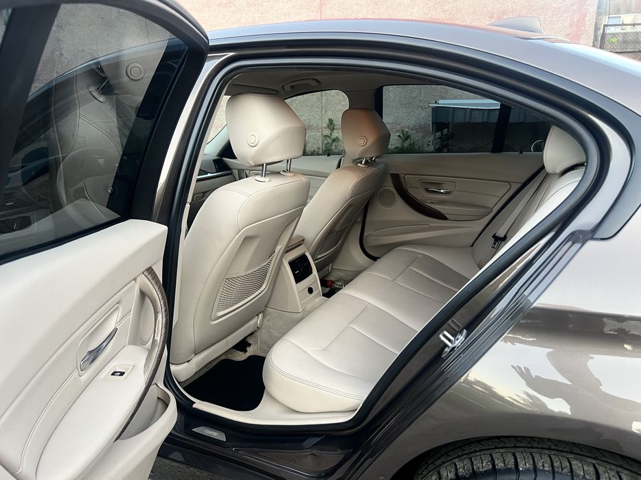 BMW F 30 Офіційний автомобіль
