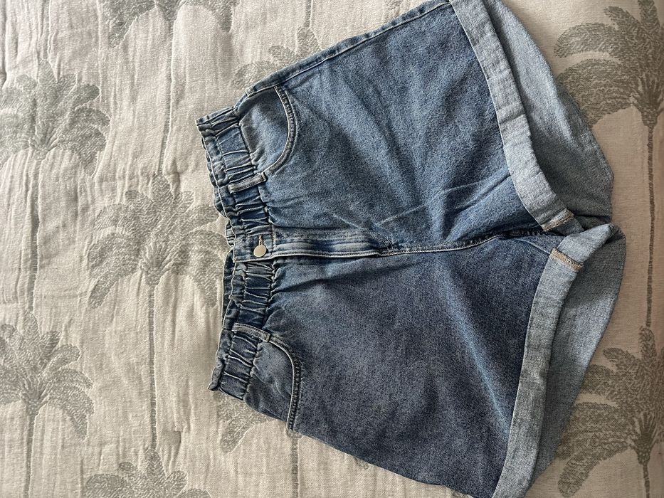 Продам шорти джинсові H&M