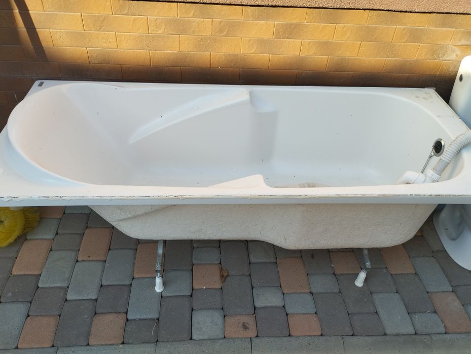 Ванна унітаз продам