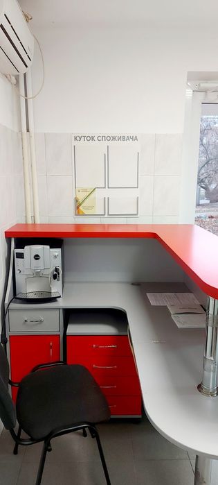 Сдам нежилое помещение "красная линия" ж/м Победа 5 под офис, кабинет, салон, любую сферу услуг