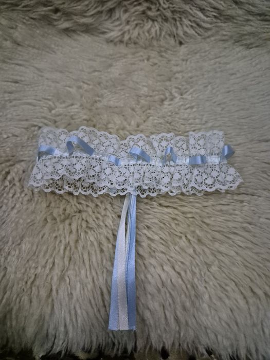 Подвязка на ногу для невесты