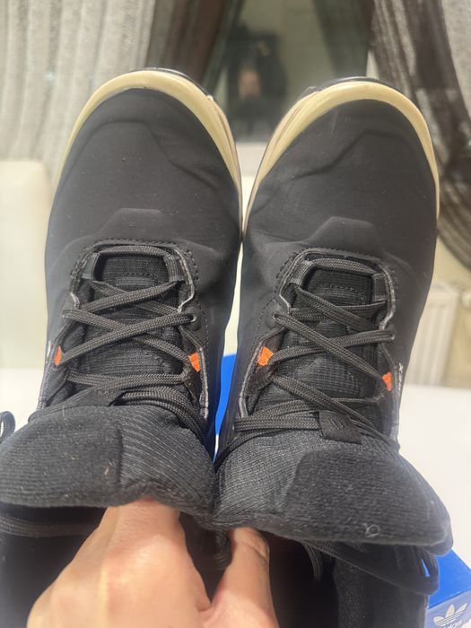 ботинки чоловічі adidas