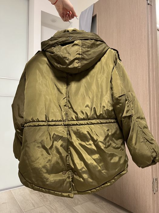 Продам женскую куртку