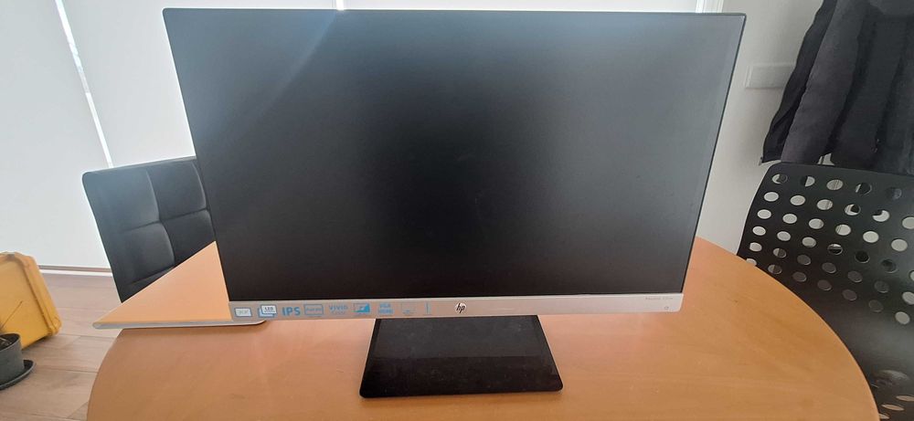 Vendo 4 monitores _ 1 LG de 29`` , 1 LG 25``, 1 ASUS de 24`` e 1 HP de
