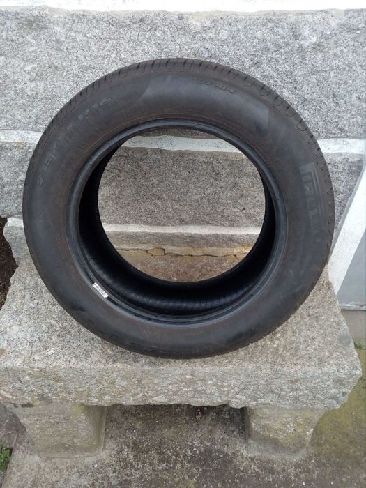 Par de Pneus Pirelli - 215 55 R16