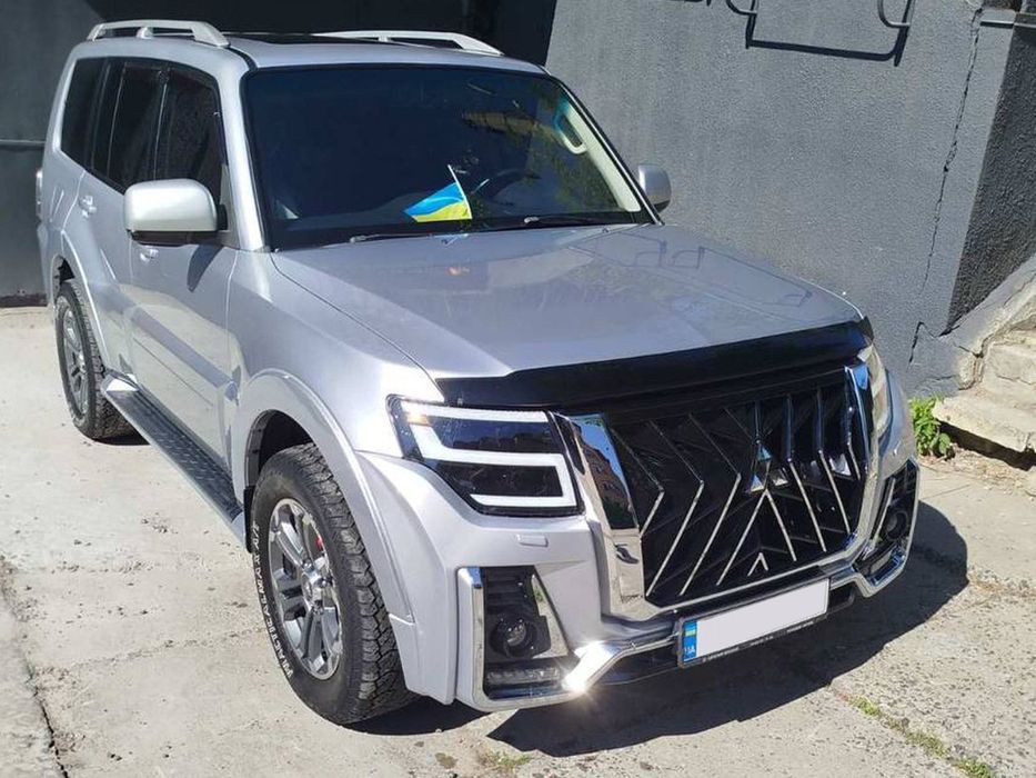 Mitsubishi Pajero Wagon IV Комплект обвісів Black Hawk