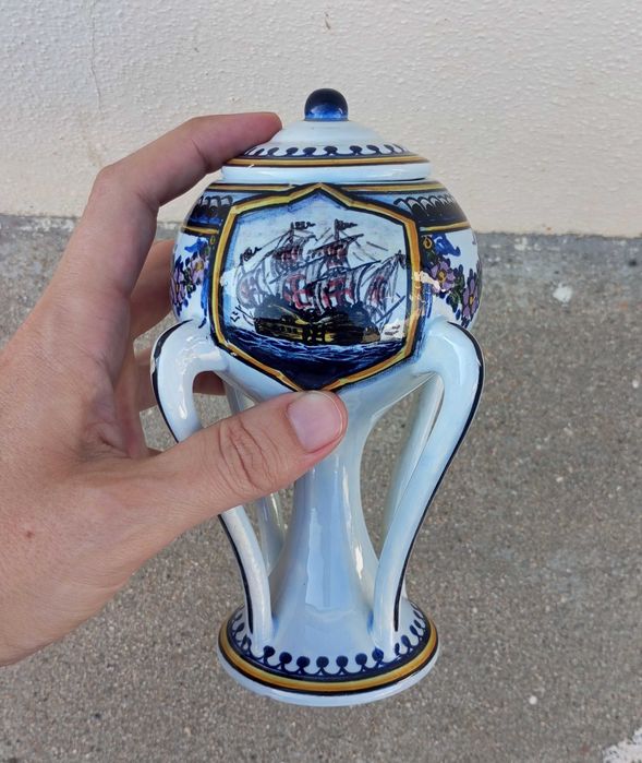 Pote "Caravela Portuguesa" em faiança Outeiro Águeda