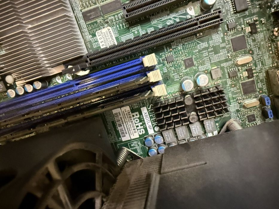 Сервер Supermicro X8DTL‑6F 2×Xeon E5620 32ГБ 2×4 ТБ HDD