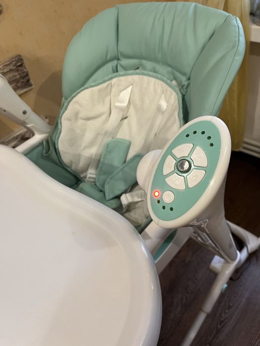 Стільчик-гойдалка Carrello Triumph 2 в 1