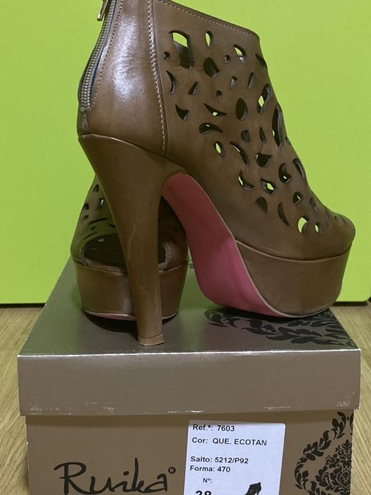 Sapatos/Sandálias Mulher Ruika (Tam 38)