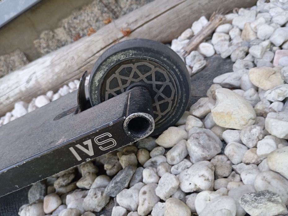 Trotinete de freestyle preta