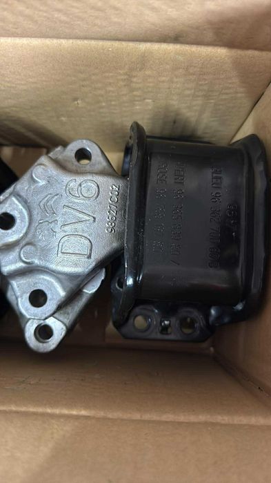 Vendo  Apoio de Motor Peugeot / Citroën 1.6 HDi (DV6)