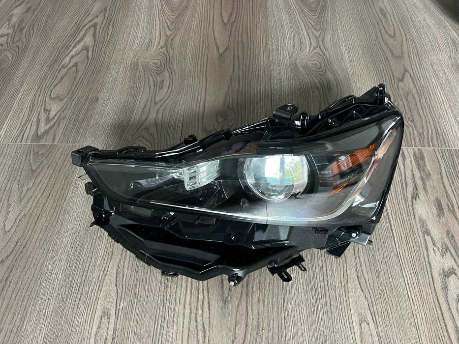 Фара ліва Lexus IS Лексус IS від2016-2020рр led