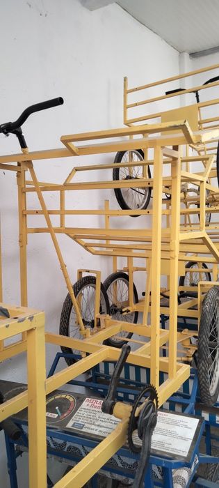 Bicicleta quadriciclo passeio turístico