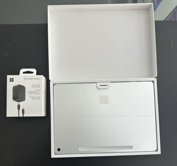 Microsoft Surface Pro 12” Copilot+ PC — Novo — 16GB/256GB