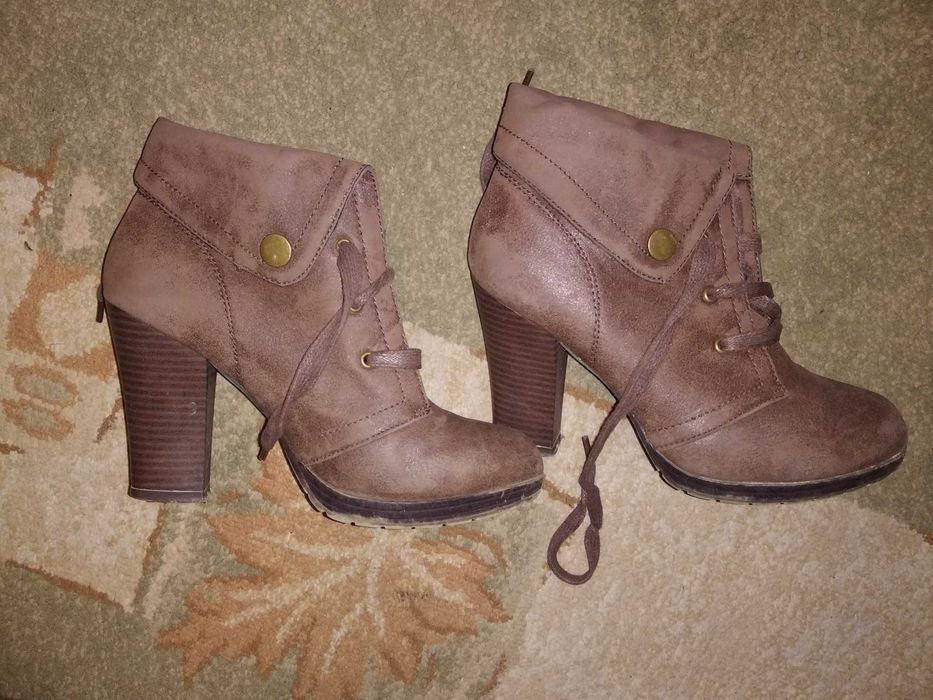 Do sprzedania Botki brazowe