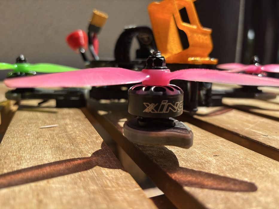 Dron FPV Nazgul 5 iflight TBS crossfire nano 4s