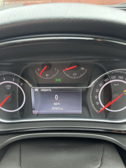 Автомобіль Opel Insignia 2014