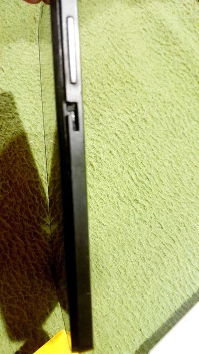 Моб.телефоны не рабочие.