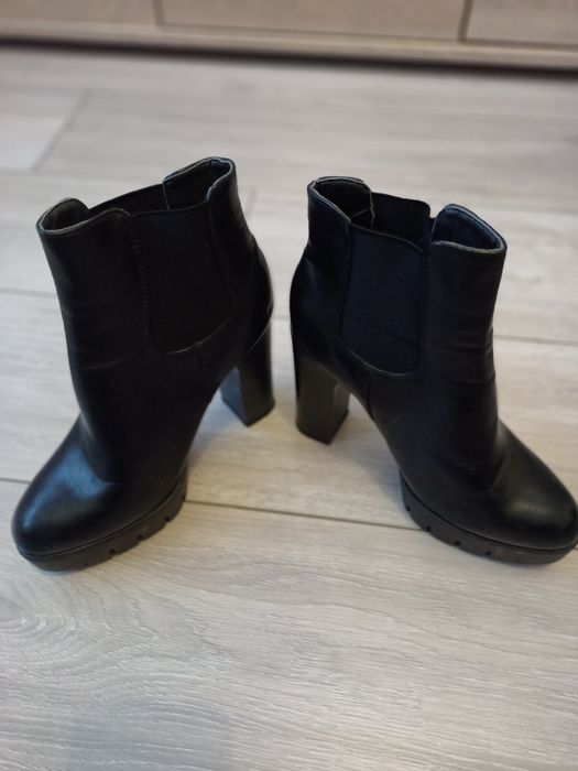 Buty damskie botki