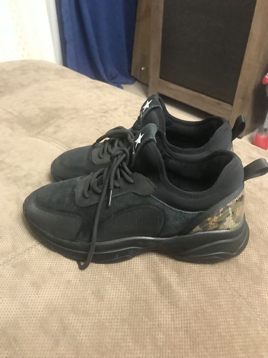 Кросівки на утепленні