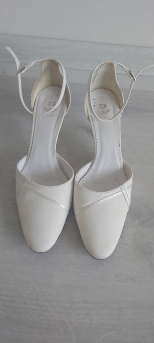 Buty ślubne rozm. 39