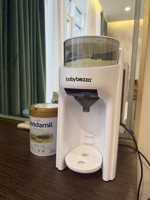 Продам машину для приготування суміші Baby brezza