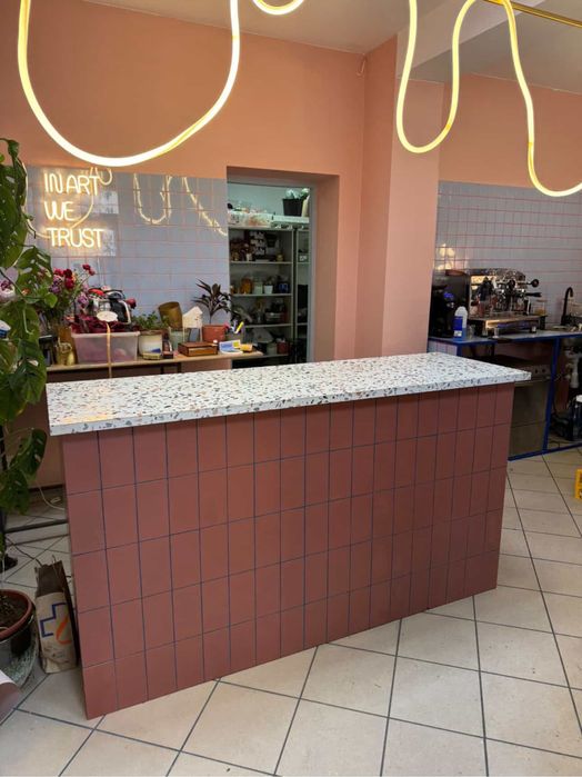 Lada sprzedazowa terracota  blat kamienny  lastryko