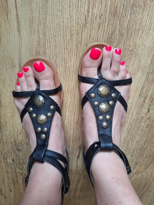 Nowe sandałki rozm 40